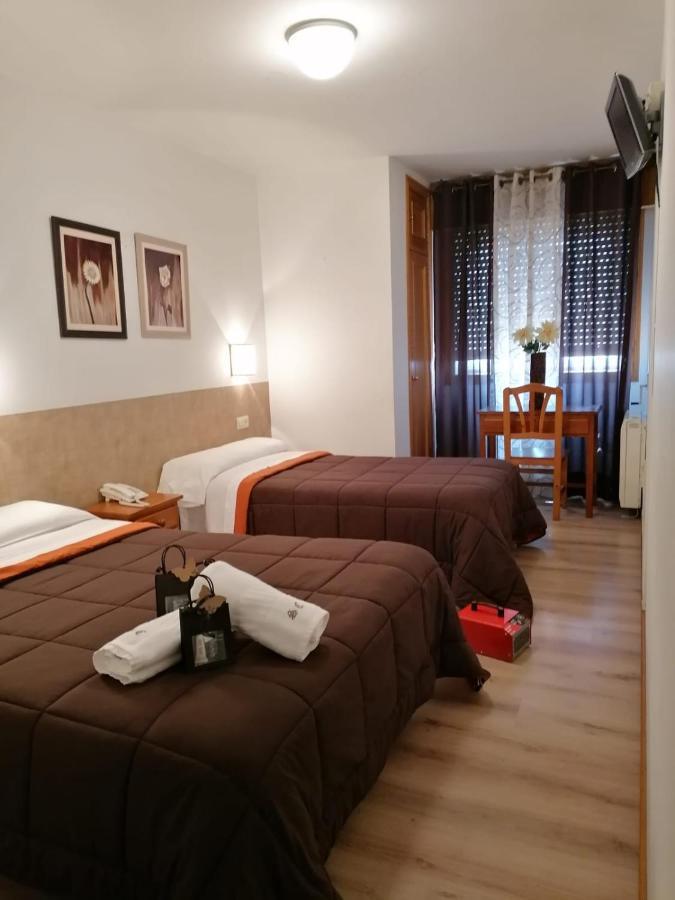 Pension Santa Clara A Coruña Εξωτερικό φωτογραφία
